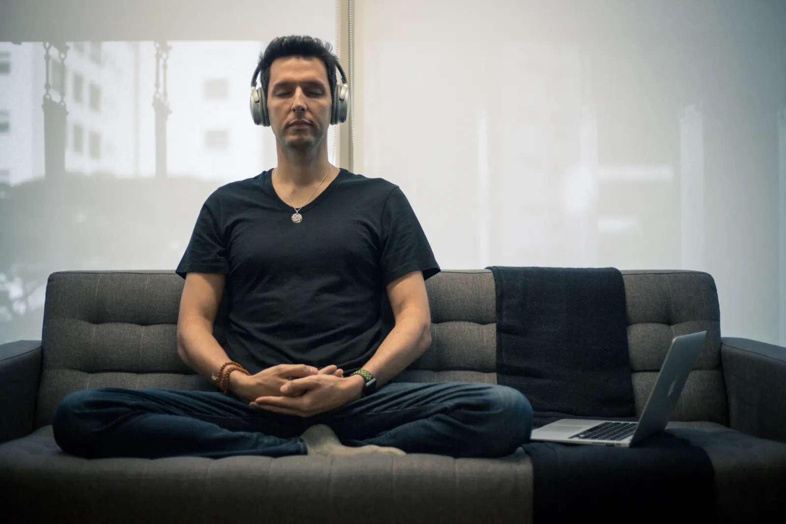 Meditação como ferramenta para transformar ansiedade em foco